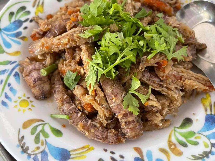 Mr. Khaek Mong Lai Restaurant