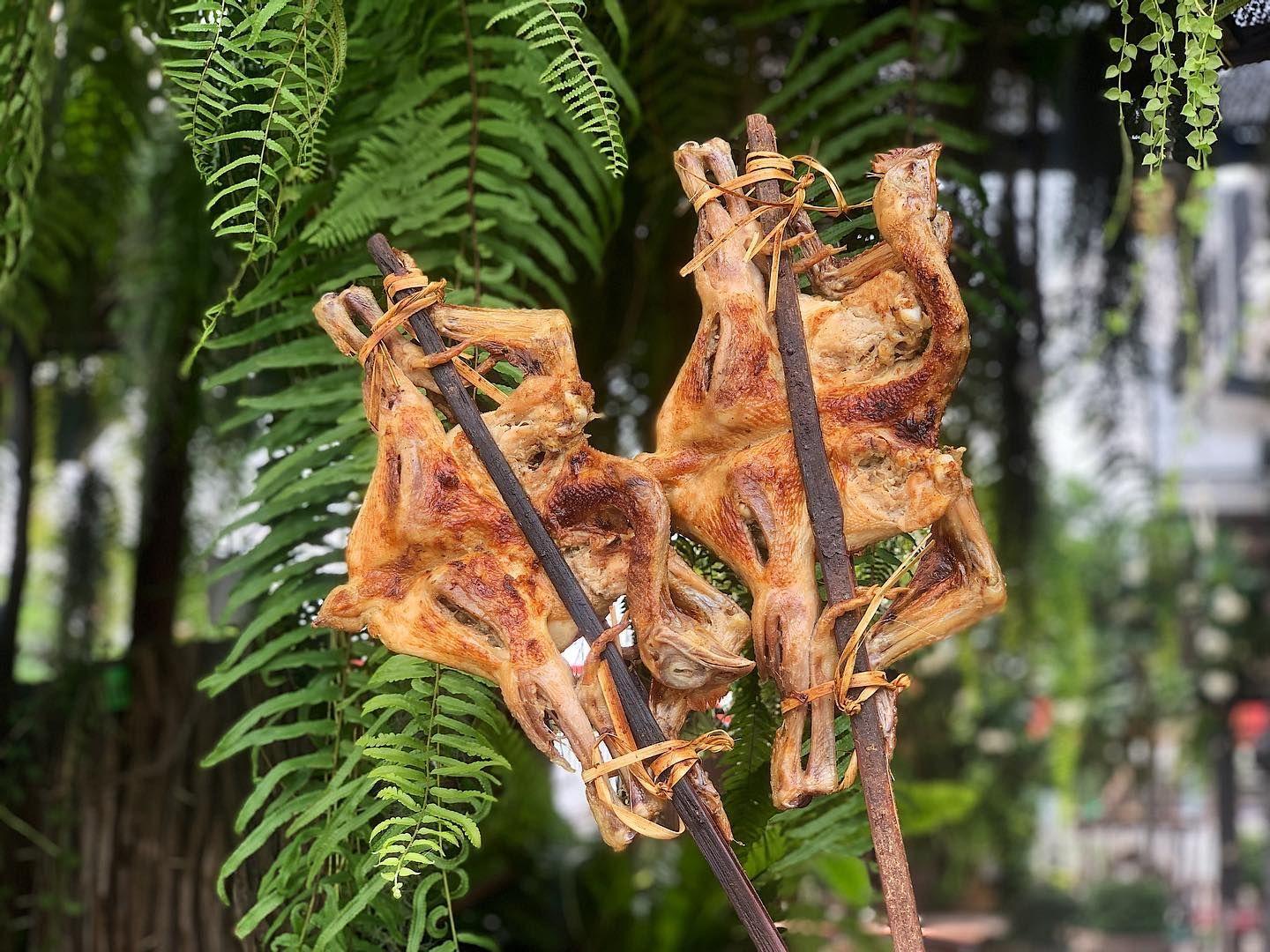 ร้านไก่ย่างจักราช (มีสาขาเดียวอยู่ปทุมธานี)