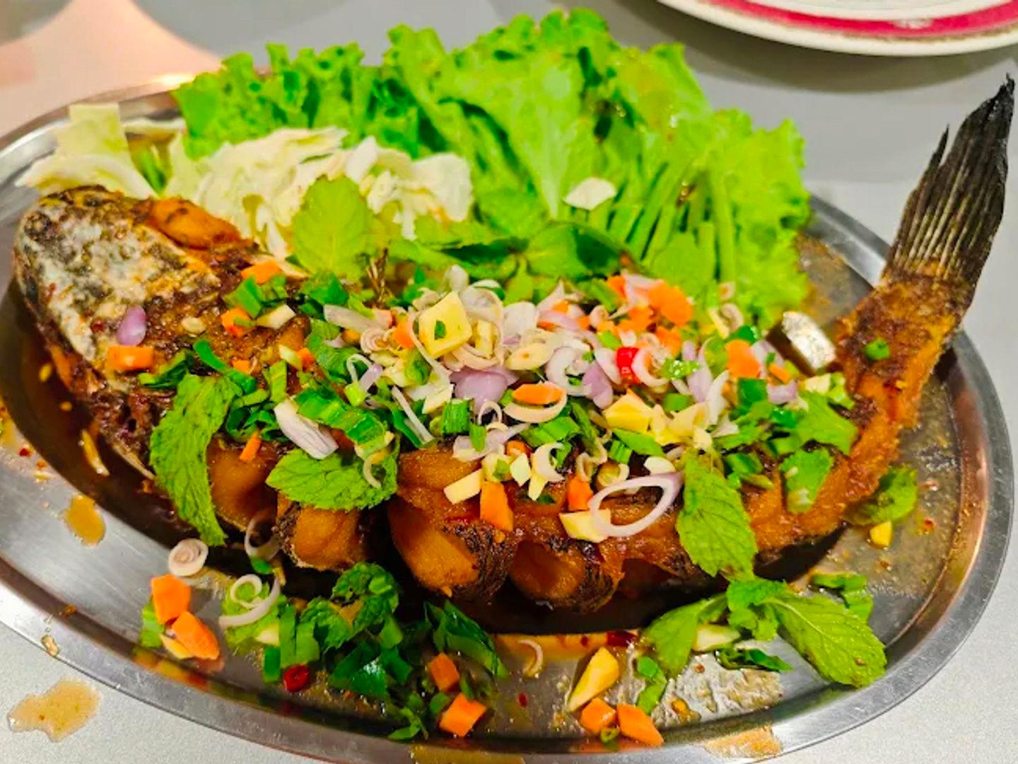 ร้านอาหารลอยแก้ว ราชบุรี