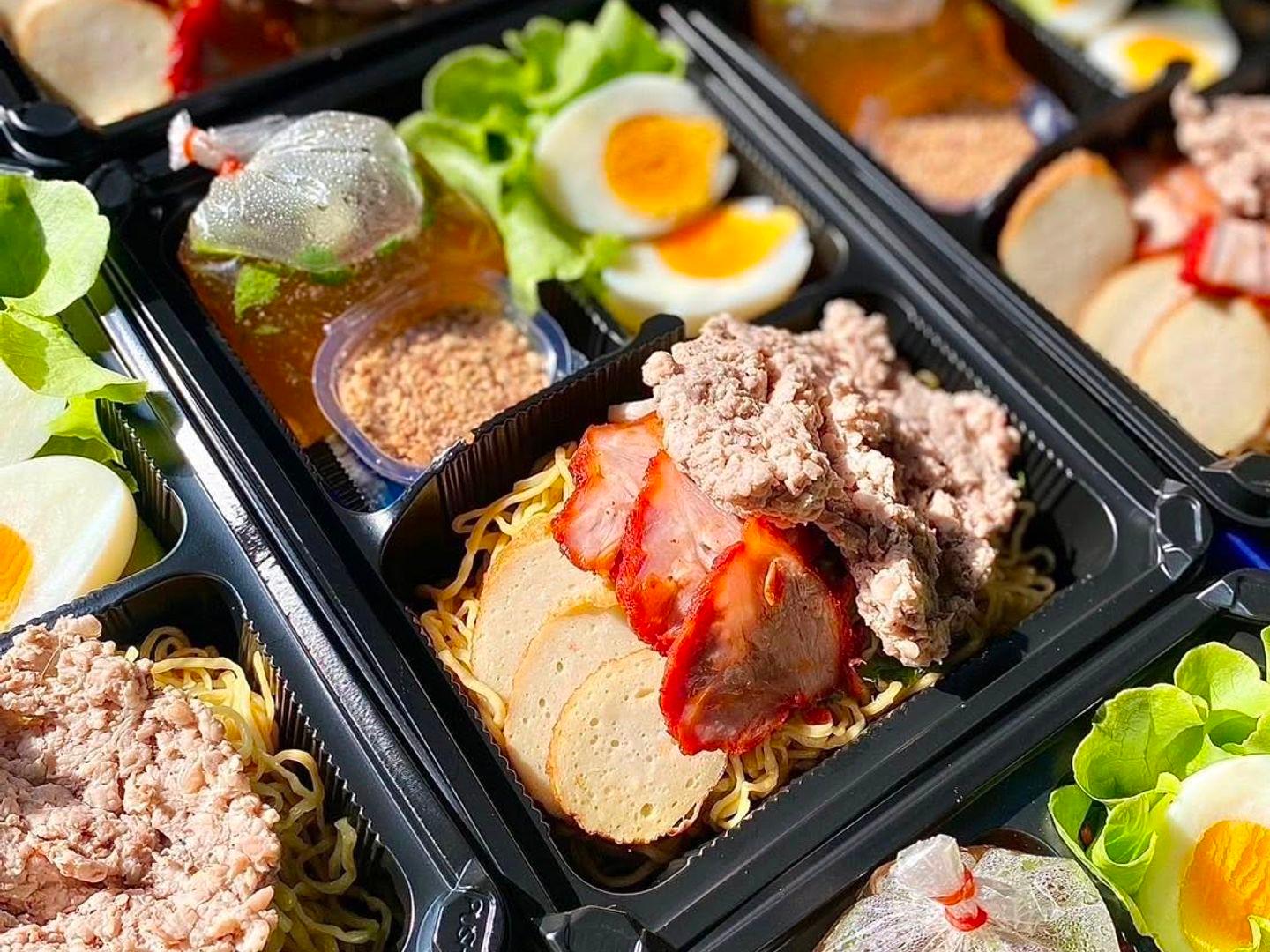 Ah-Ah Fried Pork with Rice, Lopburi