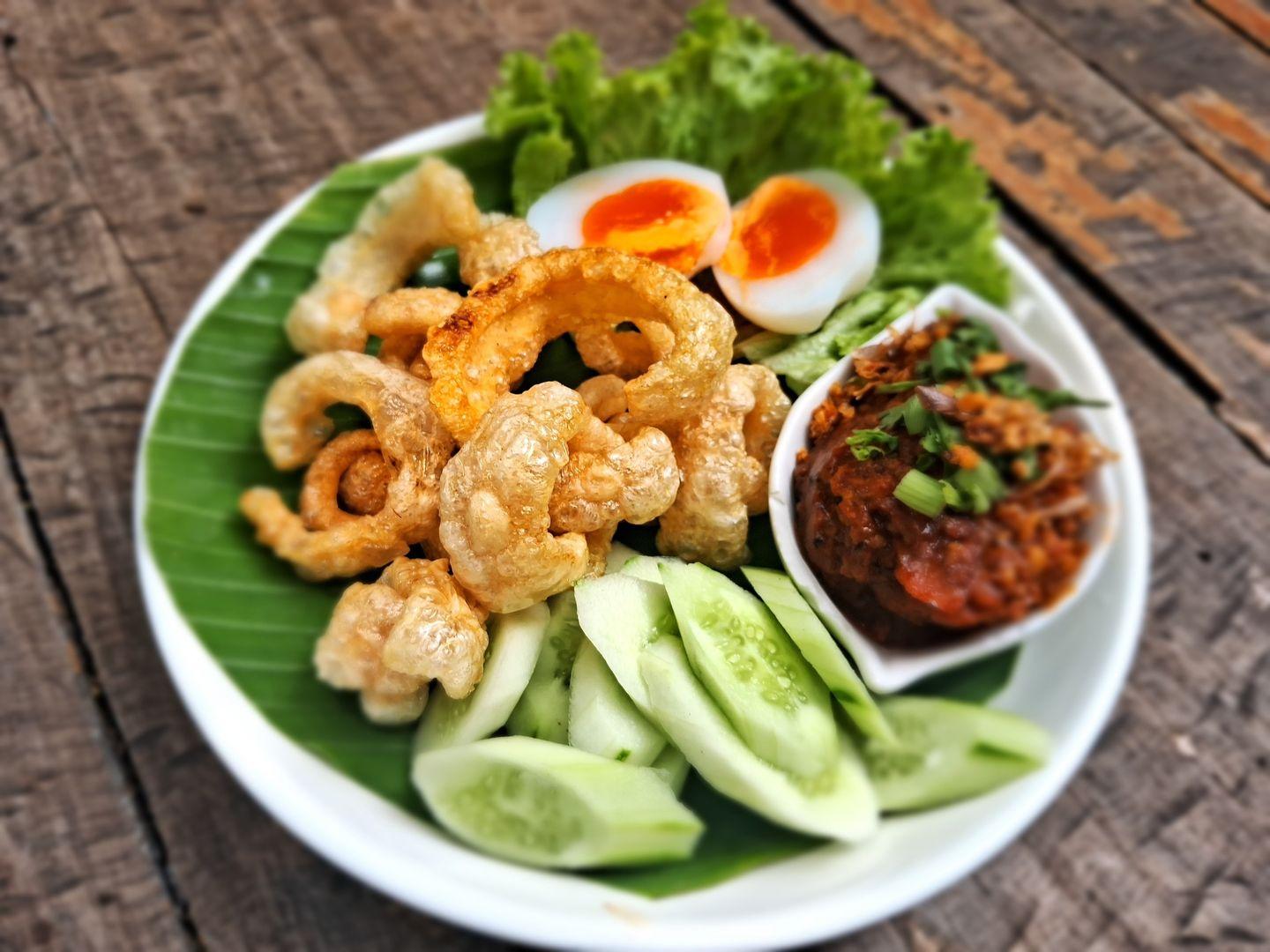 เตี๋ยวกะลาผัดไทเข่ง