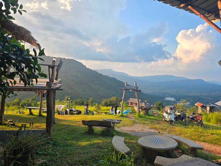 บ้านระเบียงเมาว์