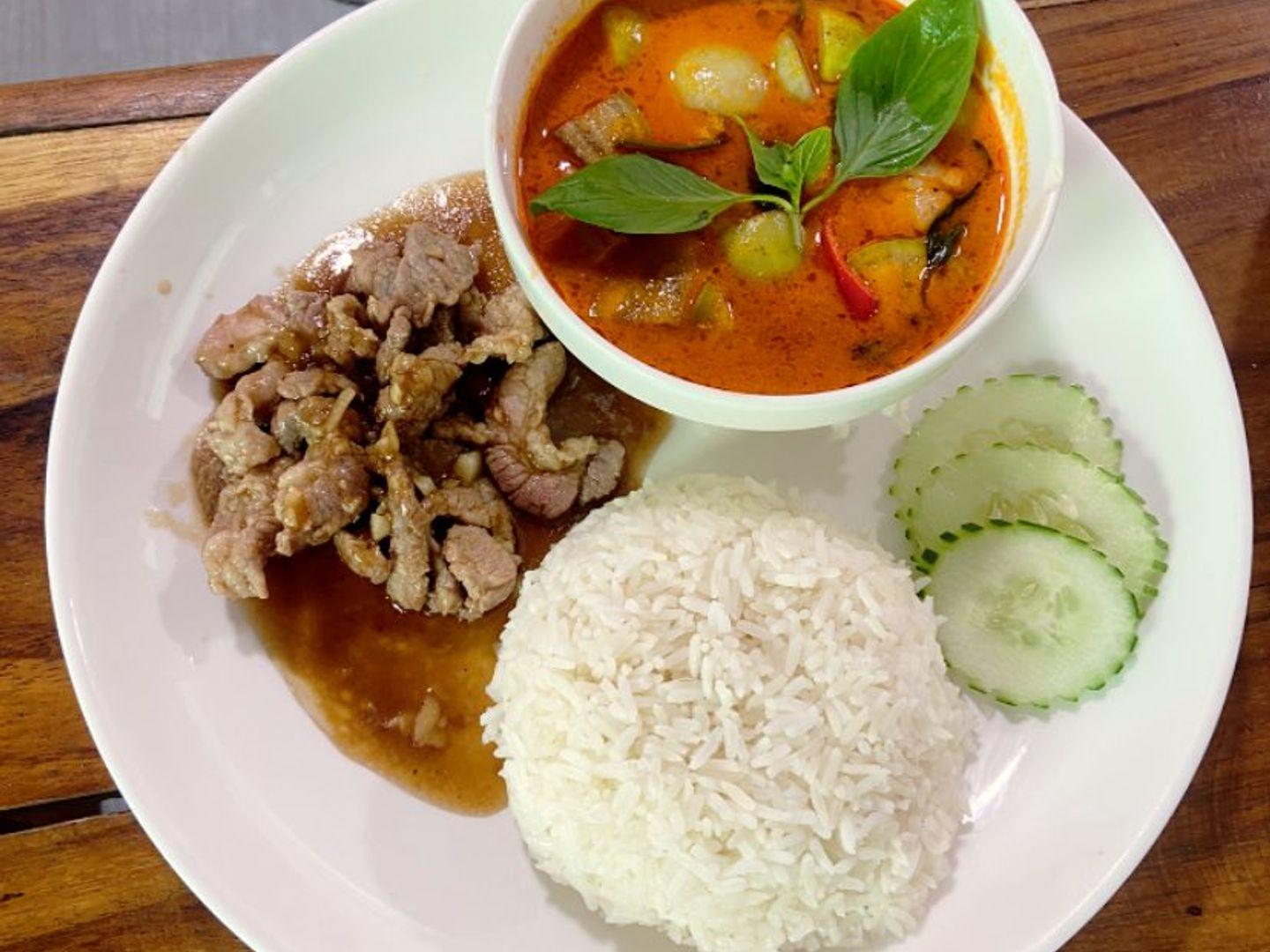 ครัวบ้านย่า ปากน้ำ