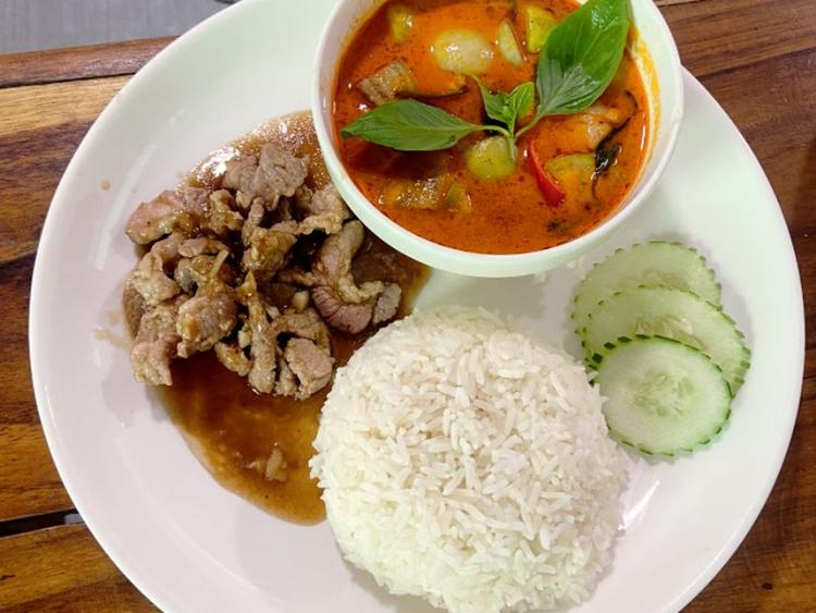 ครัวบ้านย่า ปากน้ำ