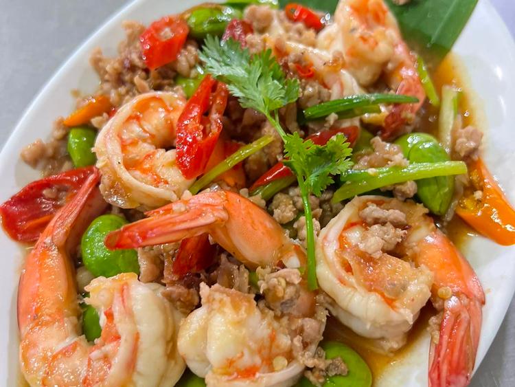 Chom Chon Restaurant, Samut Prakan