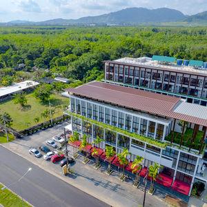 Tour De Phuket Hotel