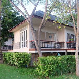 บ้านท้ายหาดรีสอร์ท อัมพวา